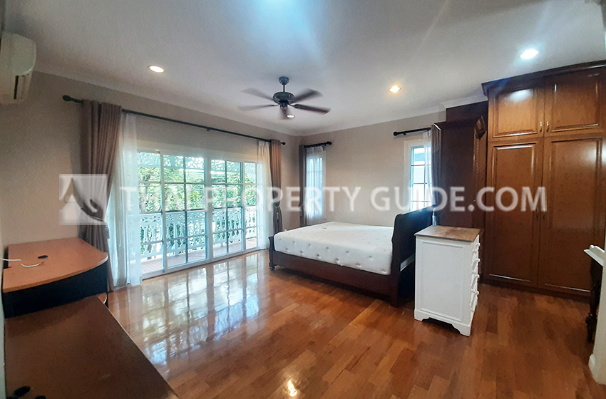 House with Shared Pool in Sukhumvit 